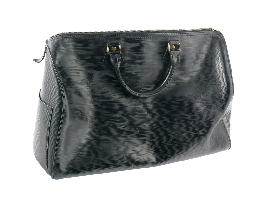 Louis Vuitton Epi Leather Speedy Black: Louis Vuitton Epi Leather Speedy Black. Measures approx 15" x 10-1/2" x 7-1/2". Unconditionally guaranteed to be authentic. This item can be shipped in-house. Multiple lot combined shipping may