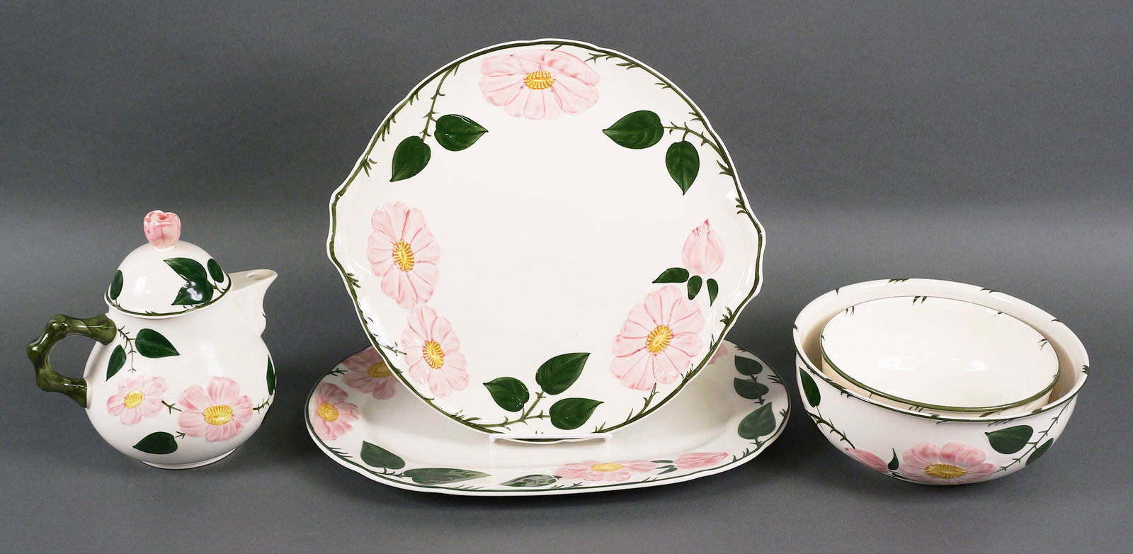 Villeroy & Boch Wildrose Dinner Service (1 of 4)