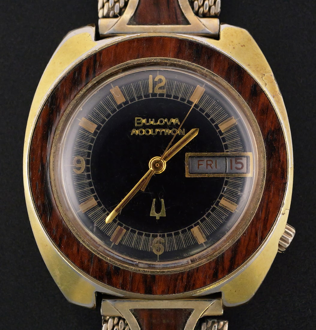 Bulova Accutron Cushion Woody Watch (1 of 4)