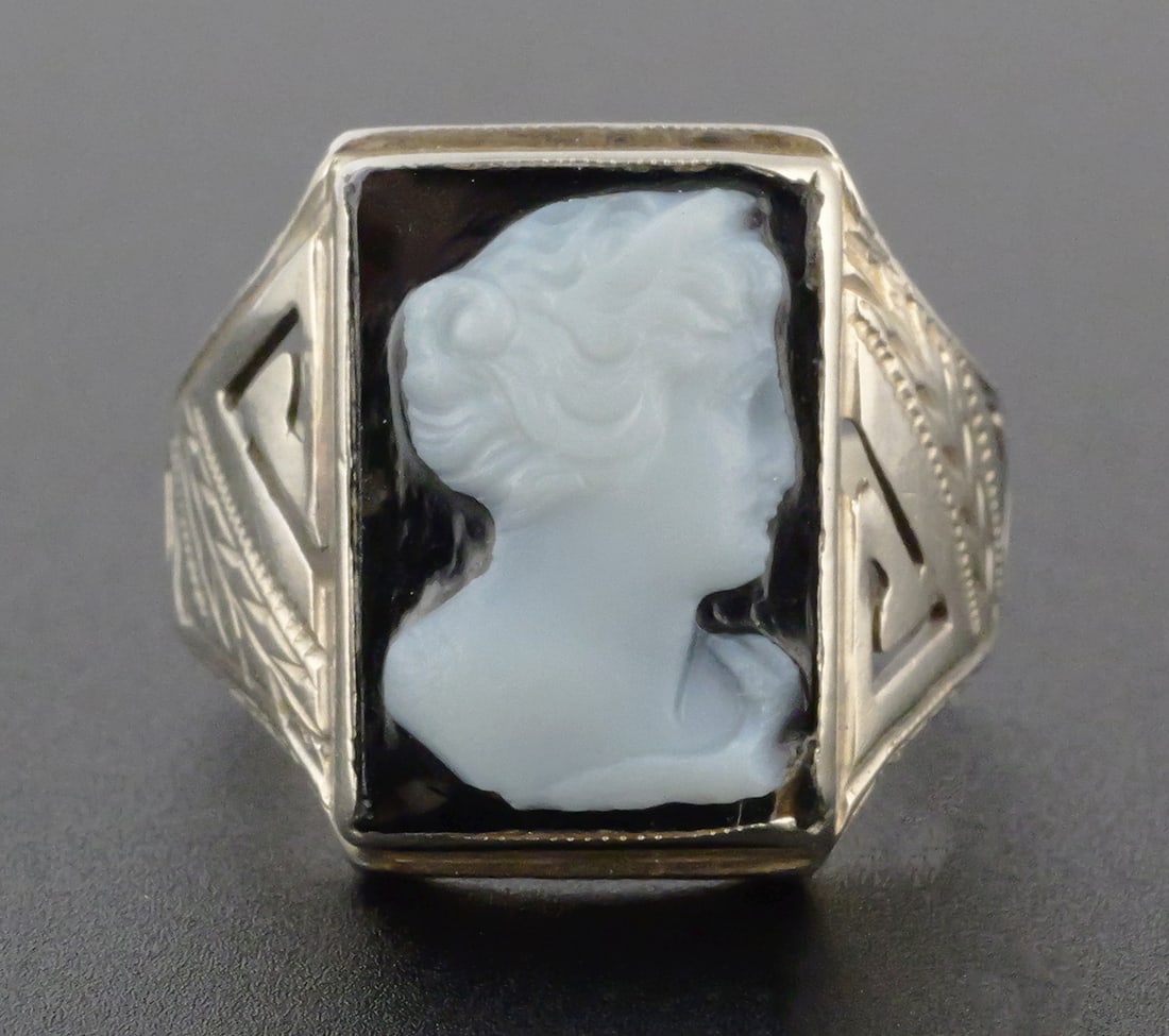 14K Gold Cameo Antique Ring (1 of 4)