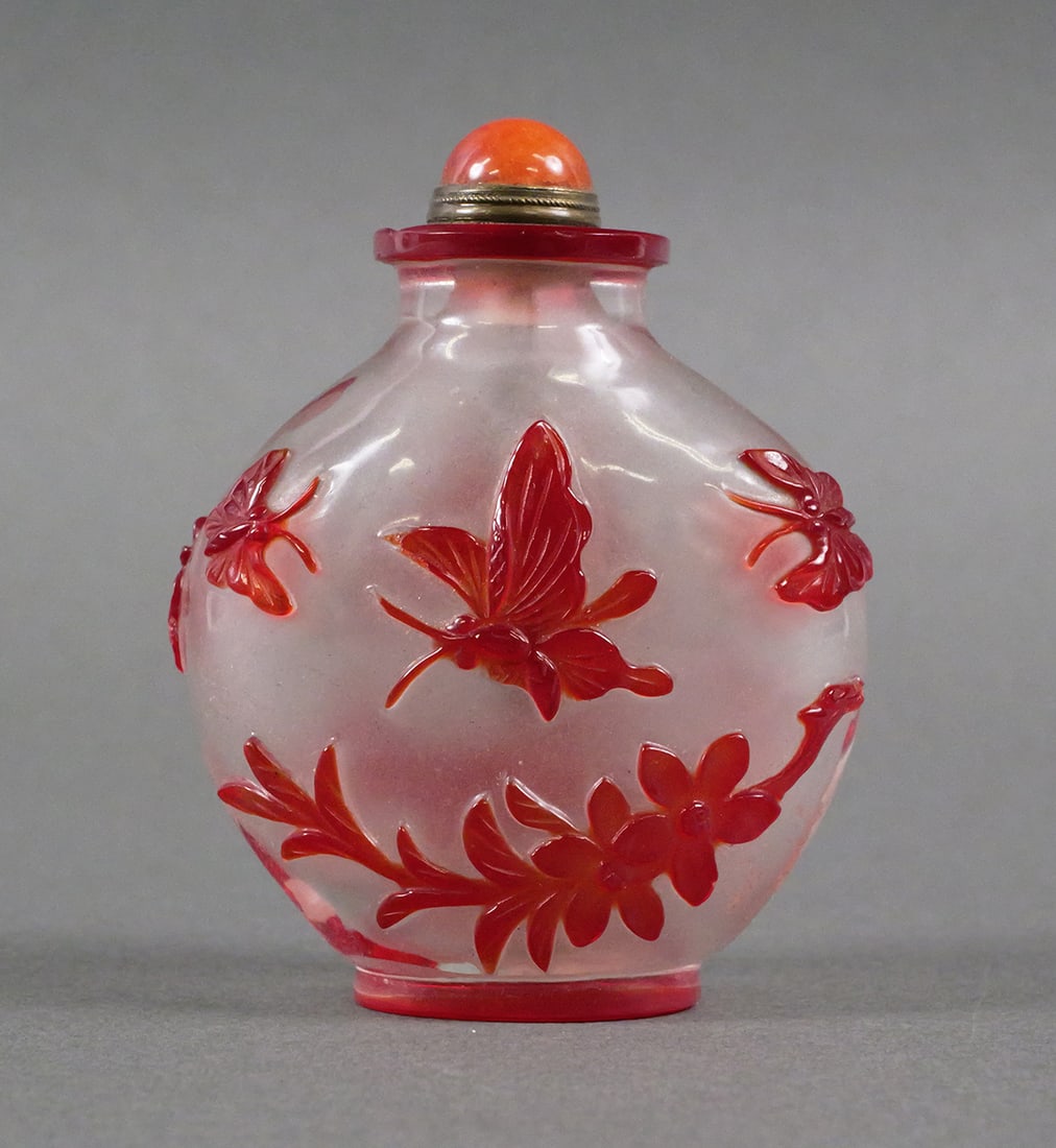 Peking Cameo Glass Chinese Snuff Bottle (1 of 3)