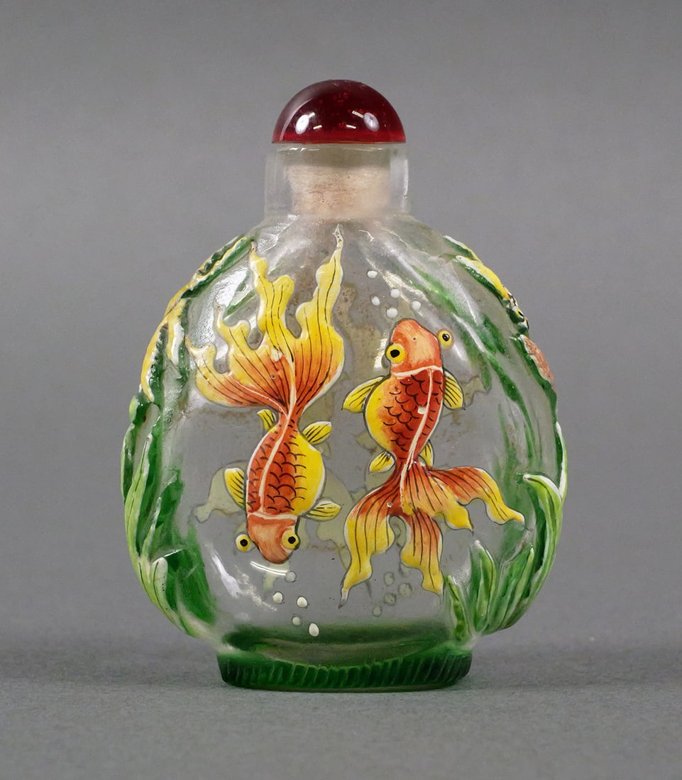 Peking Cameo Glass Chinese Snuff Bottle: Peking (Overlay) Cameo Glass Chinese Snuff Bottle with Stopper. Measures 3-1/4" H x 2-1/2" W. This item can be shipped in-house. Multiple lot combined shipping may require 3rd Party shipping.