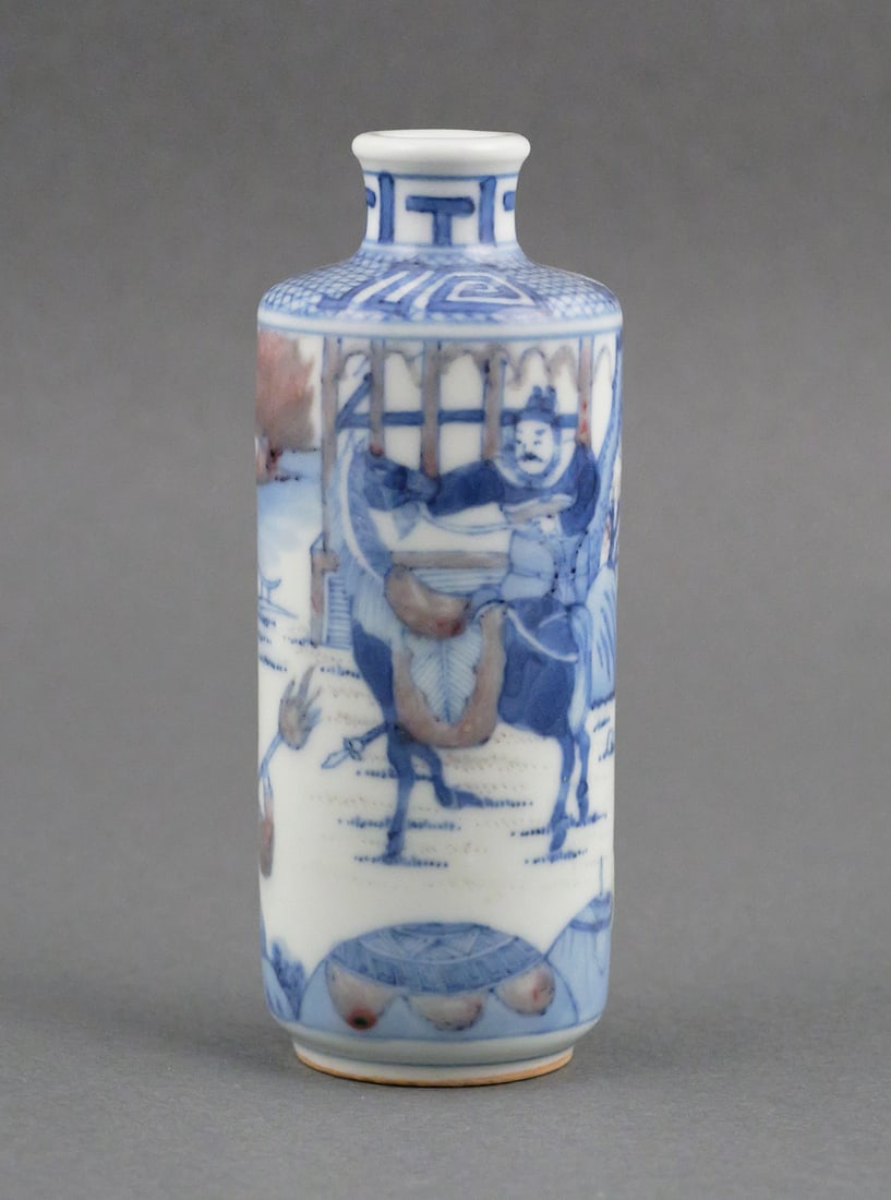 Late Qing Dynasty Chinese Porcelain Snuff Bottle: Late Qing Dynasty (to early Republic) Chinese Porcelain Snuff Bottle. Measures 4-1/2" tall. This item can be shipped in-house. Multiple lot combined shipping may require 3rd Party shipping.