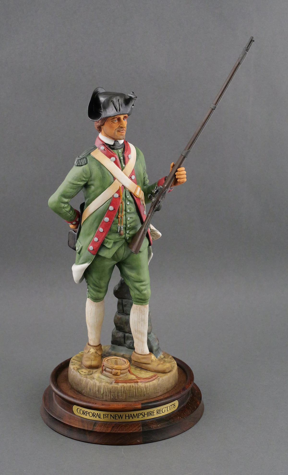 Royal Doulton Soldiers Of Revolution New Hampshire: Royal Doulton Colonial Williamsburg Soldiers Of The Revolution Corporal, 21st New Hampshire Regiment 1778. Numbered 270/350. Dated 1975. Comes with original base. Measures approx 13" tall (not