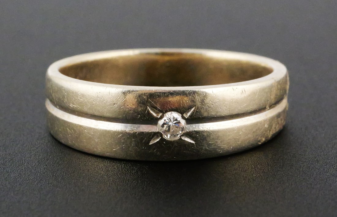 Vintage 14K Diamond Band: 14 karat white gold band set with one approx. five point diamond. Midcentury retro design. Marked as 14k gold, 6.1 grams tw, size 9-3/4. This item can be shipped in-house. Multiple lot combined