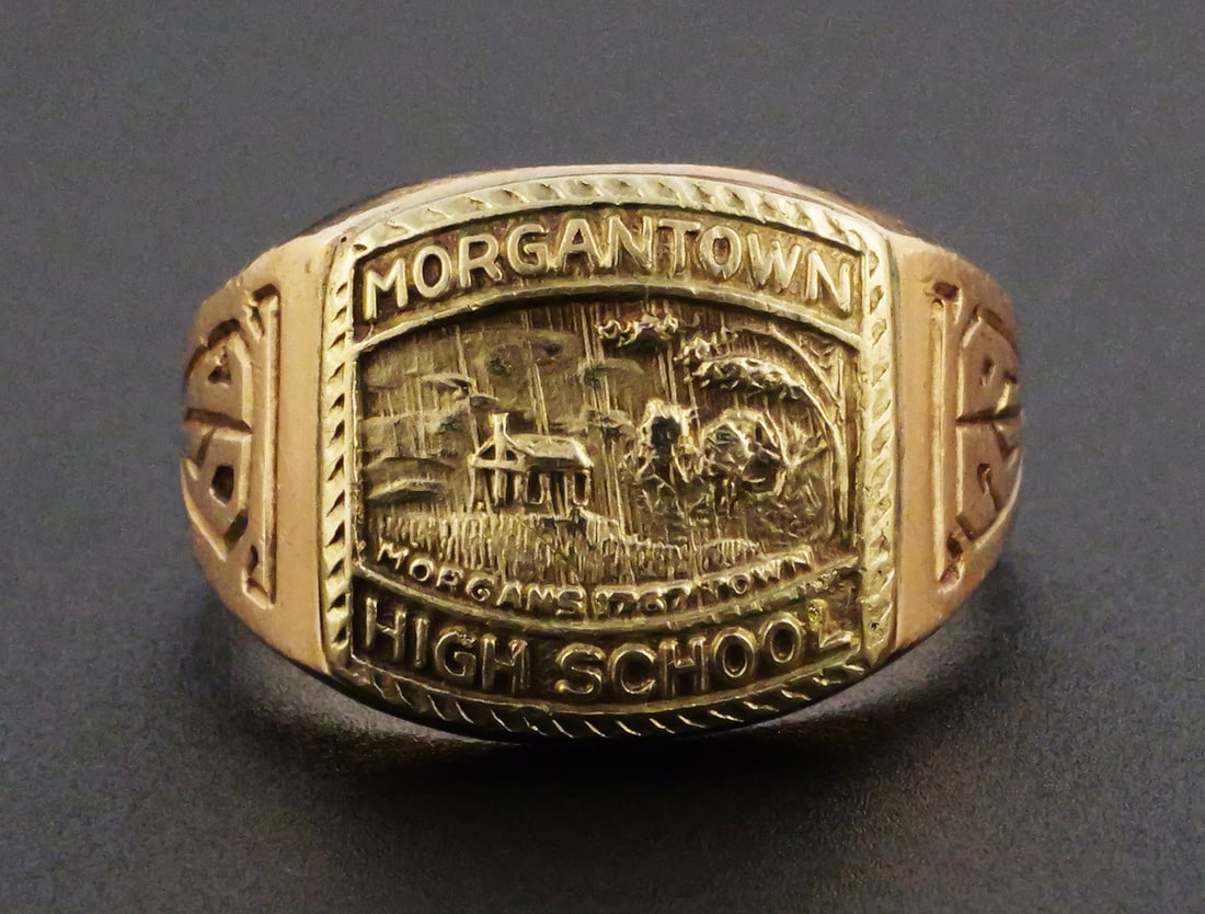 10k Gold 1929 Morgantown WV Class Ring: 10k Gold 1929 Morgantown, West Virginia Class Ring. Marked 10K. Weight approx 6.1 grams. Size 6. This item can be shipped in-house. Multiple lot combined shipping may require 3rd Party shipping.