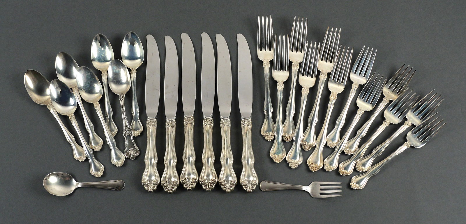 (27) Sterling Silver Flatware Pieces: (27) Sterling Silver Flatware Pieces. There is a set for 6 of Westmorland Sterling (24 pieces) plus 3 miscellaneous pieces. Weight is approx 25.27 ozt. Hollow Handles count as 1/3 ozt for small, 1/2 o