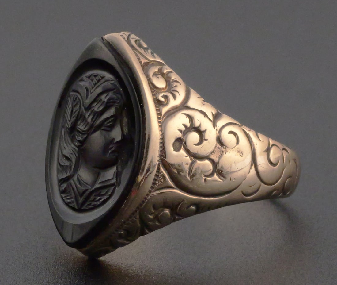 Antique 9K Gold Classical Intaglio Ring - 2