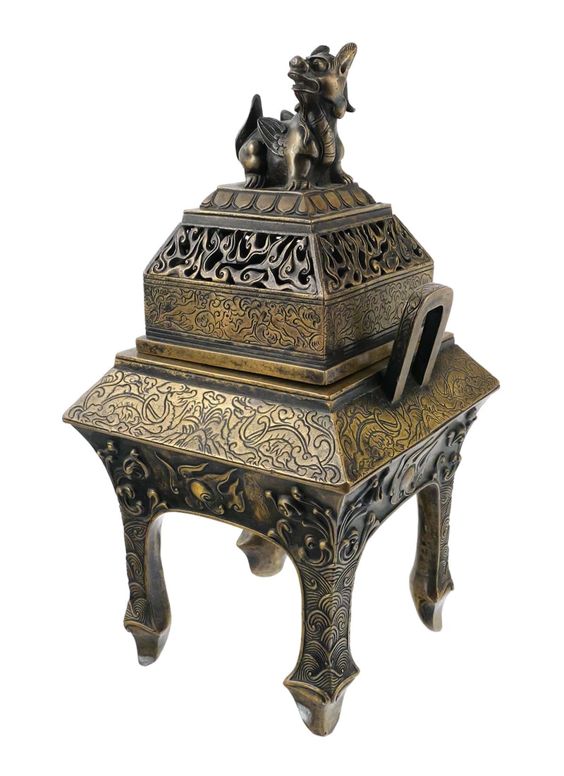 Vintage Bronze Incense Burner with Foo Dog Finial: Vintage Bronze Incense Burner with Foo Dog Finial on lid, raised cabriolet legs and scroll venting. Measures approx 11-1/2" x 6" x 6". This item can be shipped in-house. Multiple lot combined