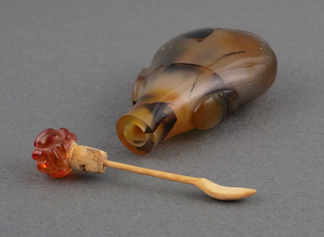 Agate & Amber Snuff Bottle - 3