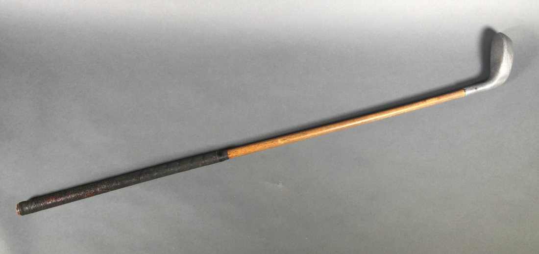 Antique Golf PUTTER 1915 Braid-Mills Hickory Club: Very old grip. Wood in good condition. Wear to the sole, old chip and jagged hairline on hosel, but solid -- no looseness. 35" long.