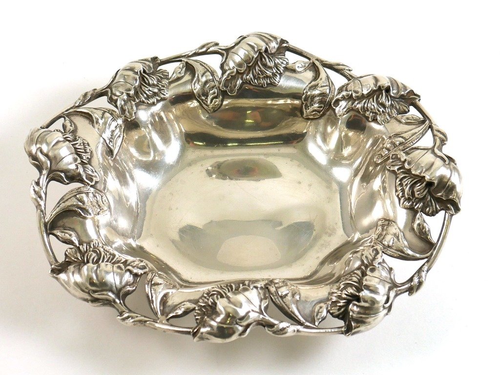 Art Nouveau FRANK SMITH Sterling Silver Bowl: Gorgeous Art Nouveau period circa 1890s sterling silver bowl by Frank W. Smith Silver Co. Openwork floral rim. Weighs 145 grams, about 6" long. No monograms.
