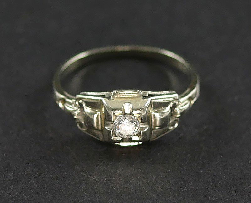 18K WG DIAMOND SOLITAIRE RING (1 of 3)