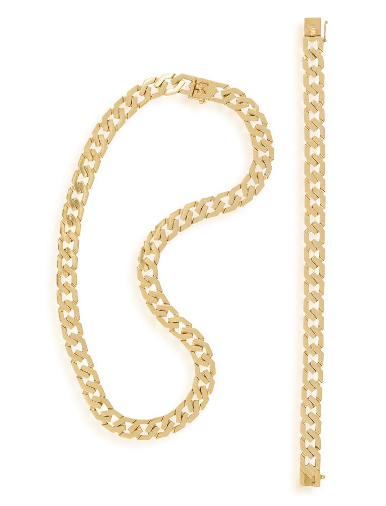 A GOLD CHAIN NECKLACE WITH BRACELET EN SUITE  Each (1 of 6)