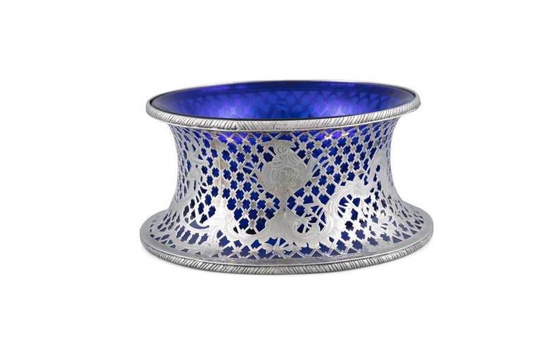 At Home FURNITURE & DECORATIVE ARTS Prices 471 Auction Price