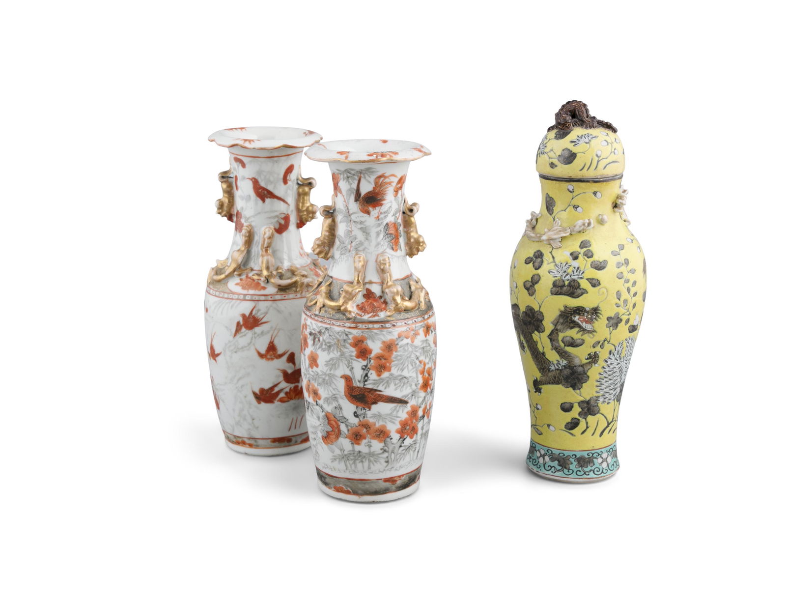 A PAIR OF CHINESE BALUSTER VASES, 19TH CENTURY, painted (1 of 1)