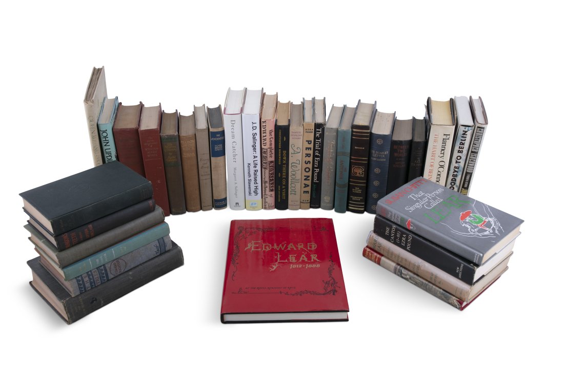 A COLLECTION ON EDWARD LEAR - Christopher Isherwood, biographies etc. - Ezra Pound - Other: A COLLECTION ON EDWARD LEAR - Christopher Isherwood, biographies etc. - Ezra Pound - Other literature (approx.60)