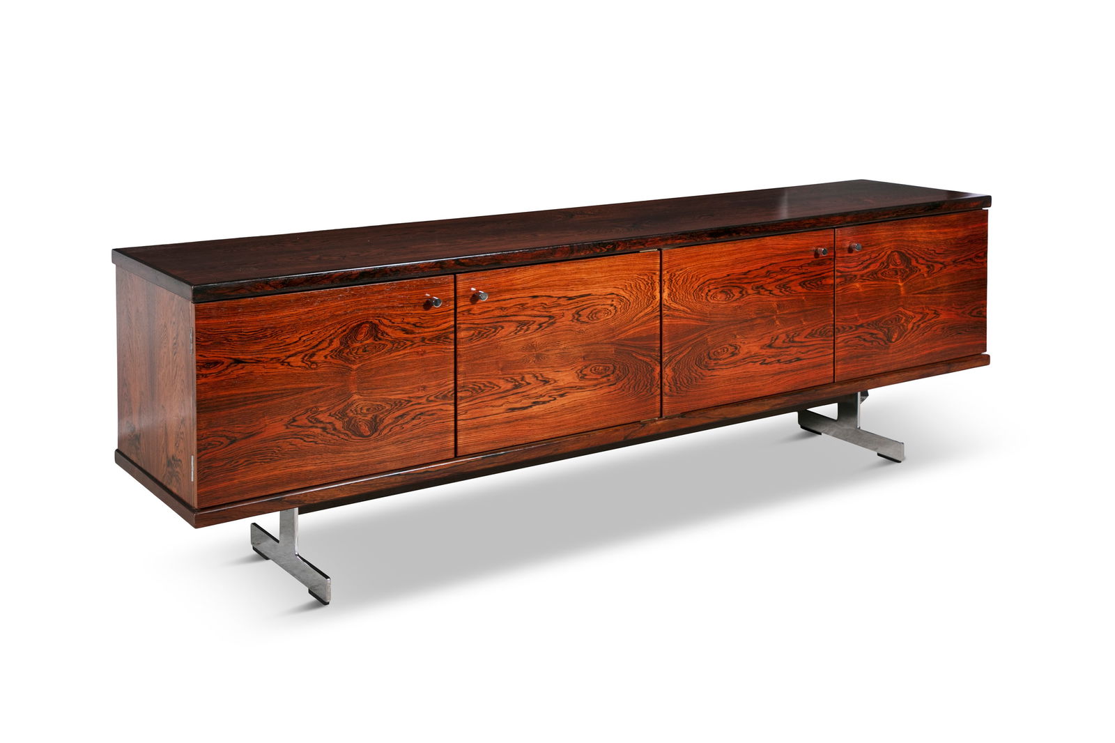 ROBIN DAY (1913 - 2000) A rosewood sideboard by Robin Day. UK, c.1960. 214 x 46 x 72.5cm(h): ROBIN DAY (1913 - 2000) A rosewood sideboard by Robin Day. UK, c.1960. 214 x 46 x 72.5cm(h)