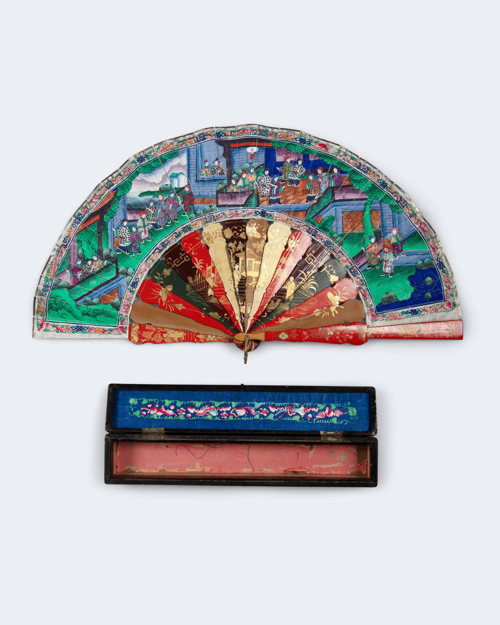 A CANTON BONE INLAID LACQUER FOLDING FAN 晚清 广作木彩漆&