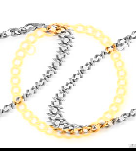 A 9K GOLD BRACELET Of curb-link chain design, in 9K gold, English hallmarks and maker’s mark,: A 9K GOLD BRACELET Of curb-link chain design, in 9K gold, English hallmarks and maker’s mark, length 19cm * This lot is sold without a reserve