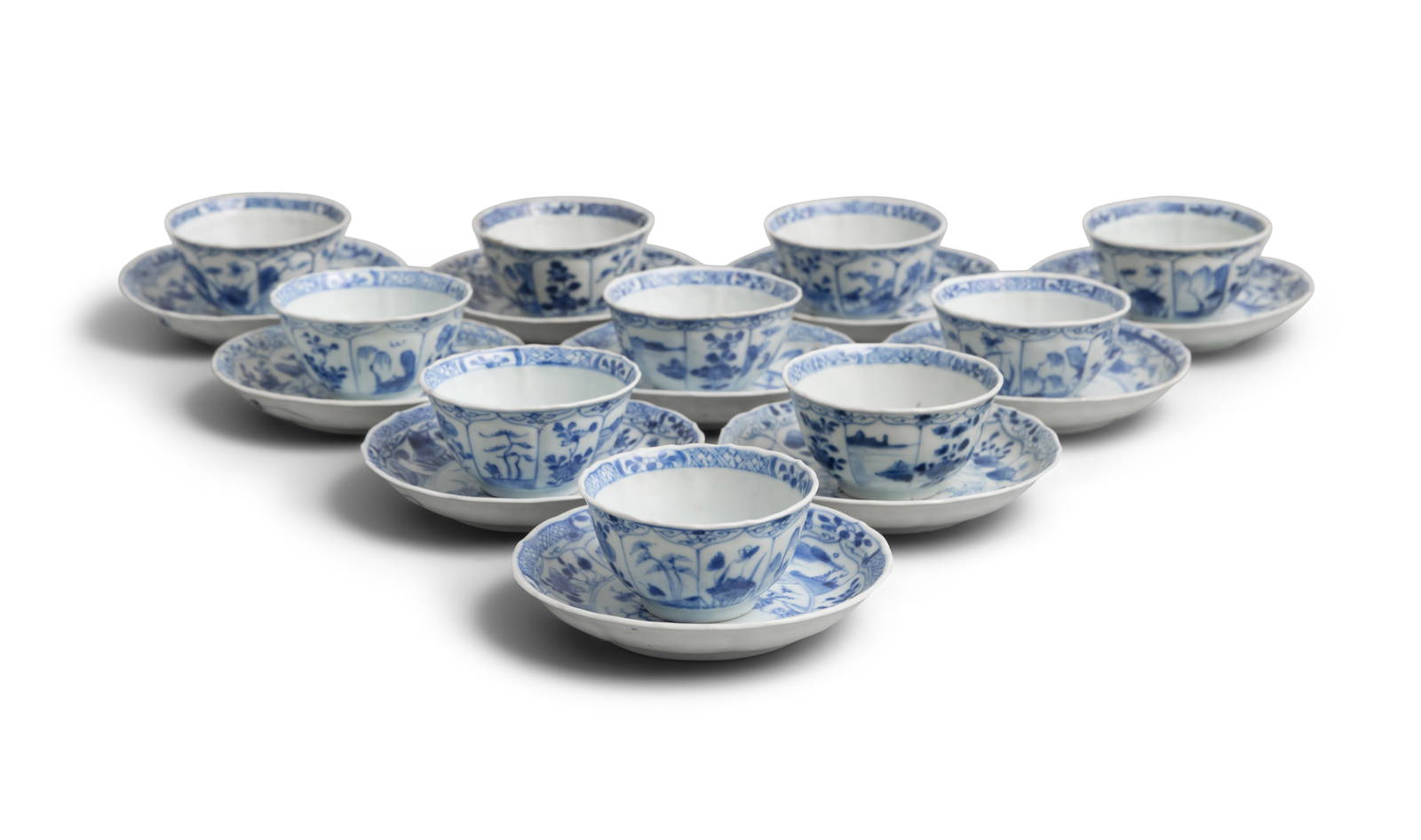TEN ‘THE FALLOW DEER’ PATTERN BLUE AND WHITE TEABOWLS AND SAUCERS China, Yongzheng