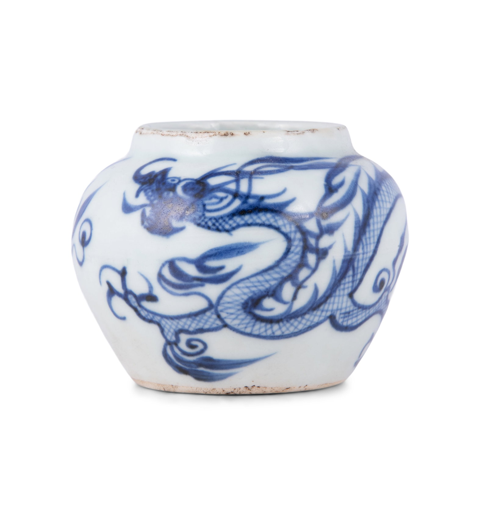 A BLUE AND WHITE ‘DRAGON’ WATER POT 明代 青花龍紋: A BLUE AND WHITE ‘DRAGON’ WATER POT ?? ?????? China, Ming dynasty H. 5.8cm