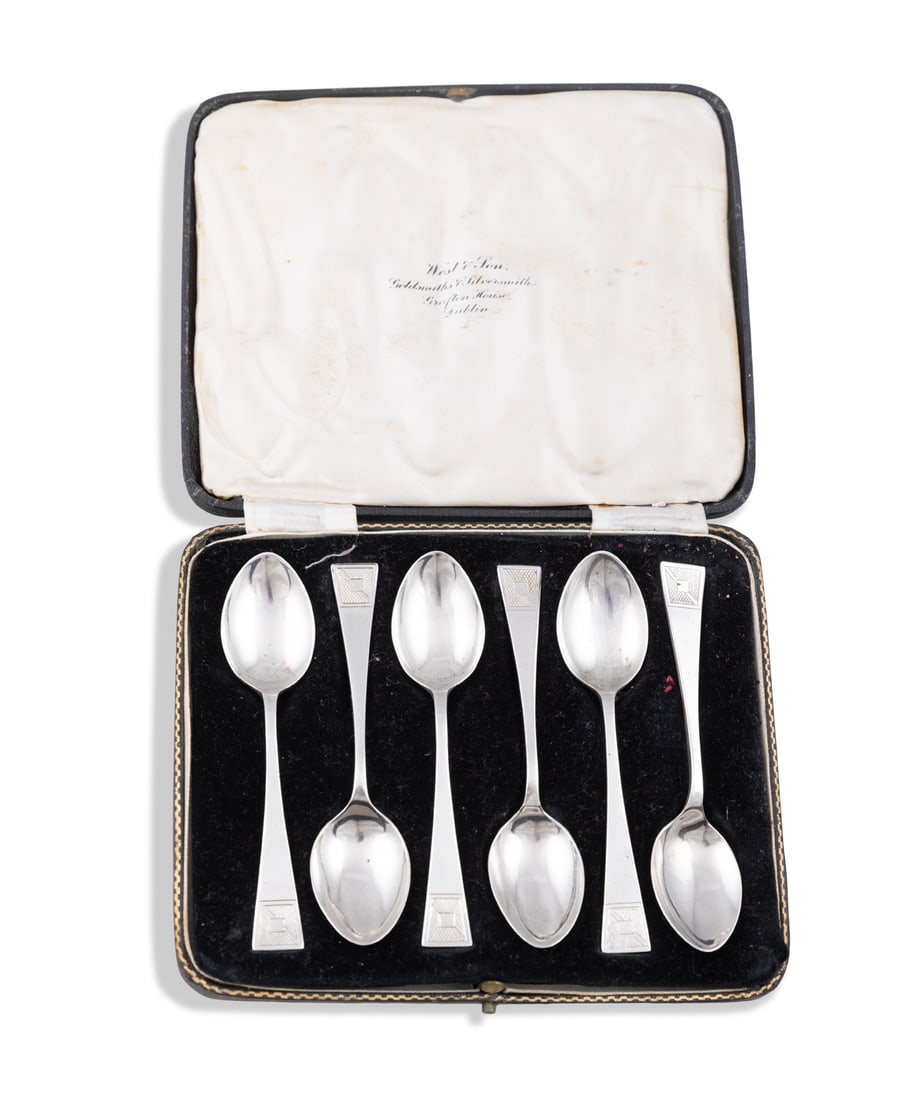 A CASED SET OF SIX SILVER TEASPOONS Sheffield, c.1936, mark of W & C Sissons with engraved (1 of 3)