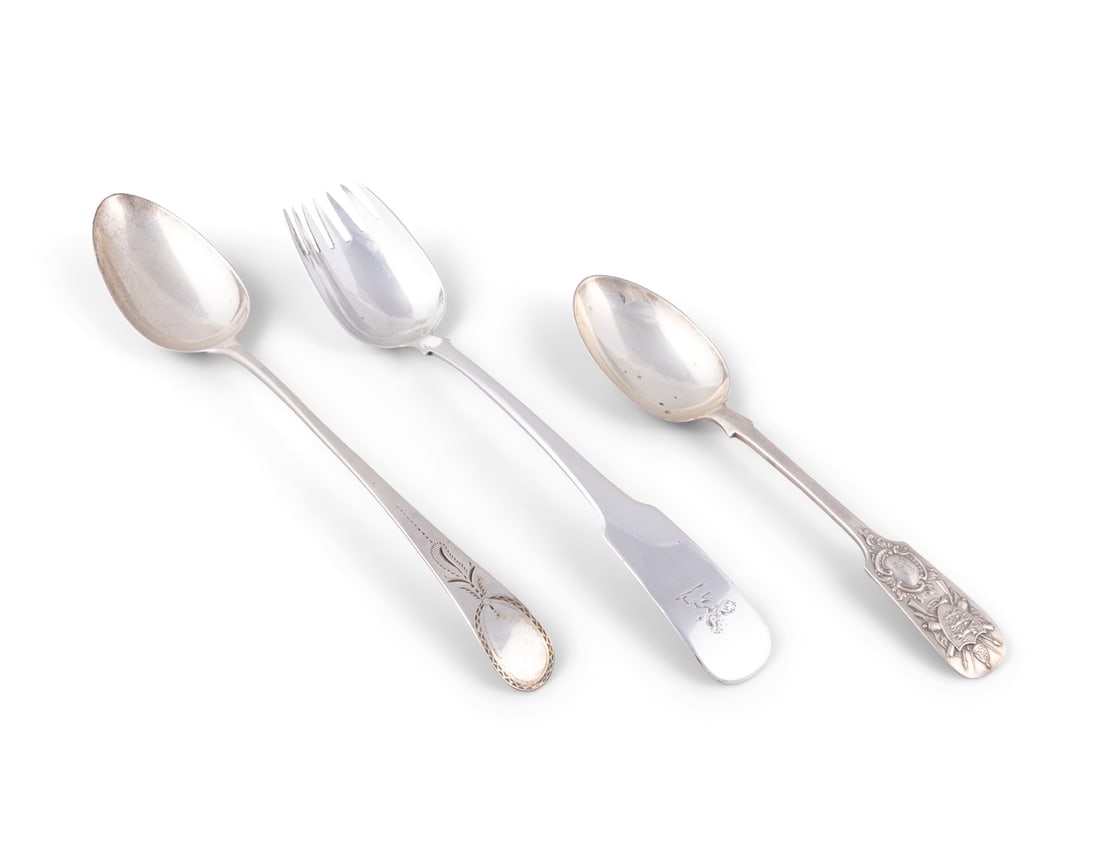 A COLLECTION OF SILVER SERVING FLATWARE, comprising: - a George III bright-cut silver serving (1 of 6)