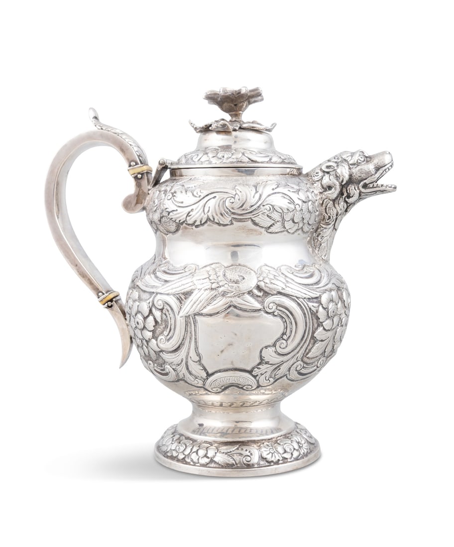 AN IRISH GEORGE IV SILVER HOT WATER POT Dublin c.18258, mark of Edward Power, hinged lid with (1 of 5)