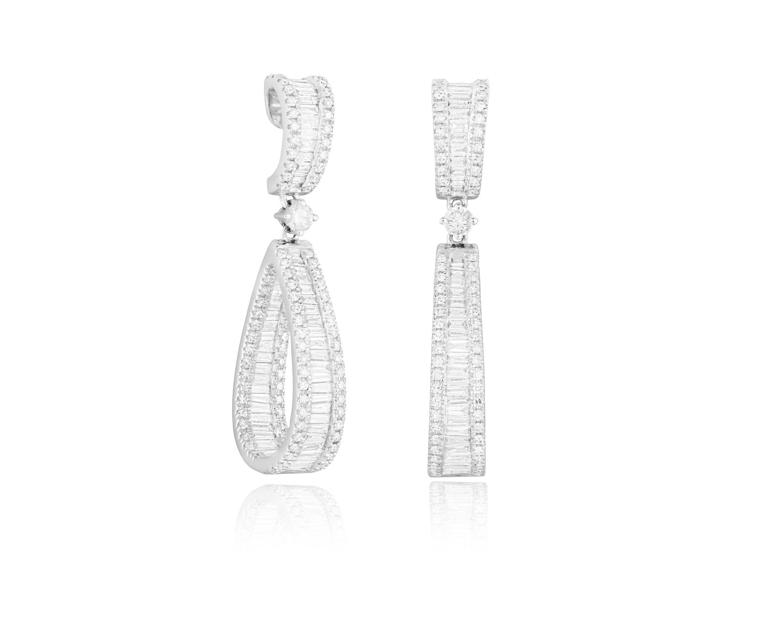 A PAIR OF DIAMOND PENDENT EARRINGS * brilliant and baguette-cut diamonds, approx. 1.60cts total *: A PAIR OF DIAMOND PENDENT EARRINGS * brilliant and baguette-cut diamonds, approx. 1.60cts total * mounted in 18K gold * length 3.2cm