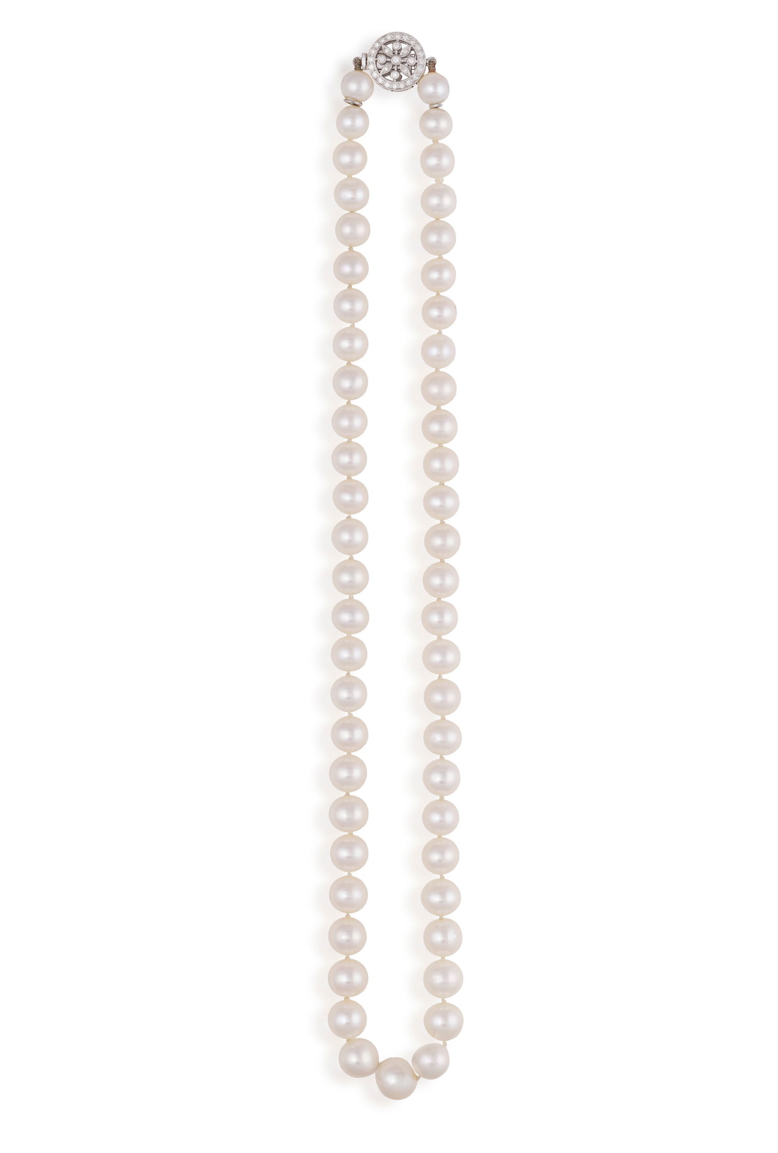 A CULTURED PEARL AND DIAMOND NECKLACE * graduated cultured pearls of cream tint, measuring from 6.35 (1 of 2)