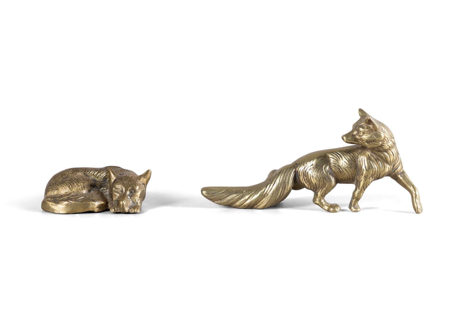 TWO CAST BRASS DOOR STOPS IN THE FORM OF FOXES 21cm wide; 10cm wide (1 of 4)