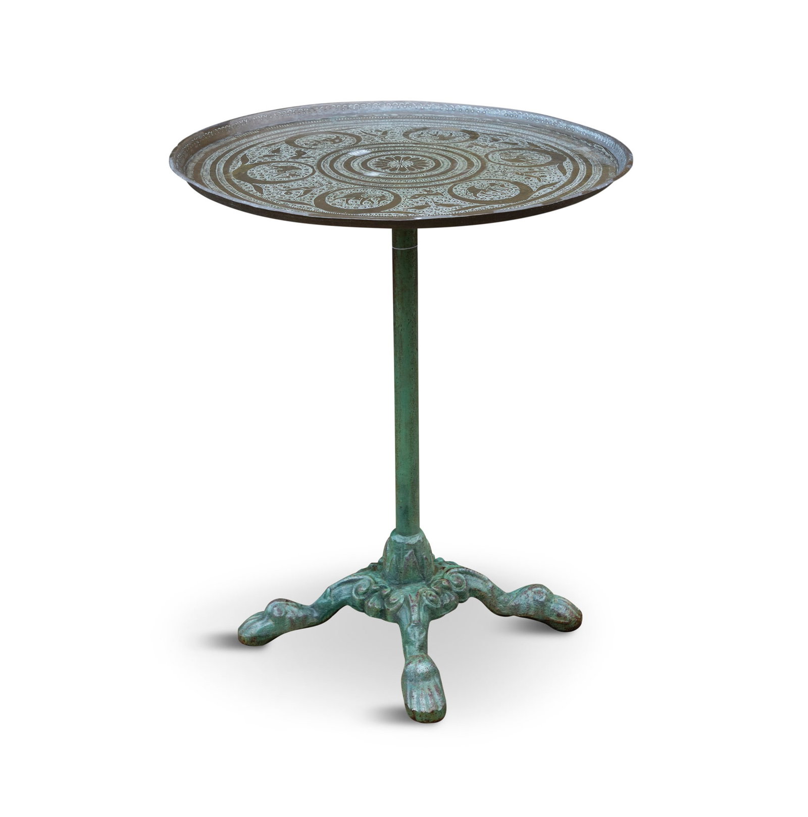 A GARDEN TABLE WITH GREEN PAINTED CAST IRON CENTRE COLUMN, with associated circular brass tray: A GARDEN TABLE WITH GREEN PAINTED CAST IRON CENTRE COLUMN, with associated circular brass tray decorated with elephants, birds and fish carving, on scroll quadruple base with feet with copper. 71cm hi