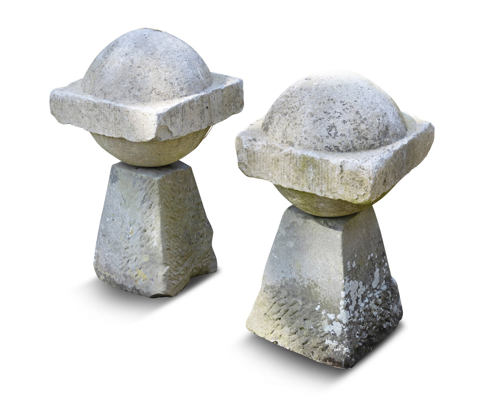 A PAIR OF LIMESTONE CYLINDRICAL CAPITALS FOR GATE POSTS, square 40x40cm (1 of 1)
