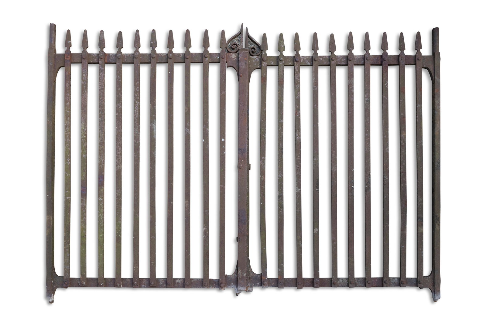 A PAIR OF WROUGHT IRON GATE BY M. BYRNE FOUNDRY, DUBLIN, the bars with pointed arrow head finials, (1 of 2)