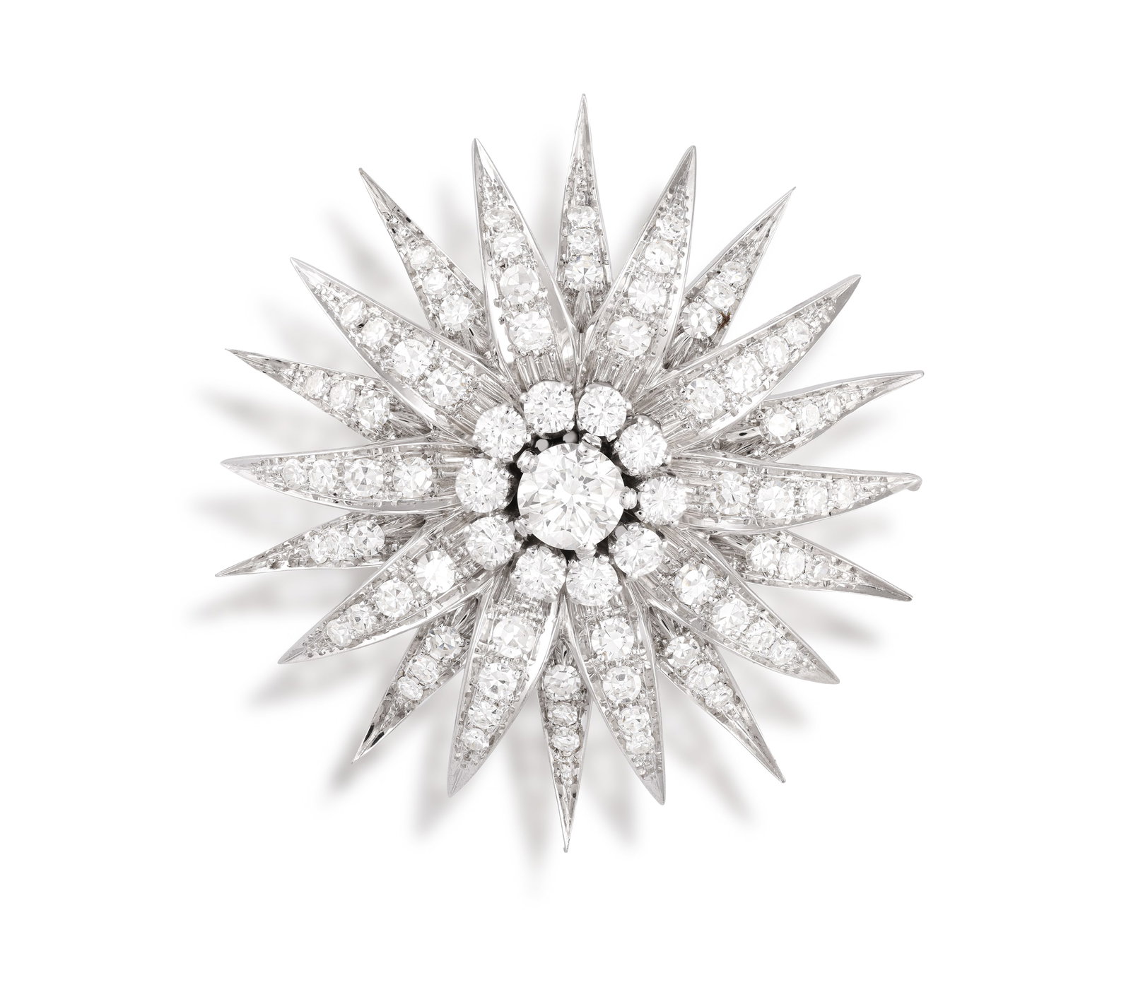 A DIAMOND FLOWERHEAD PENDANT/BROOCH • Brilliant and single-cut diamonds, approx. 4.00cts total (1 of 2)