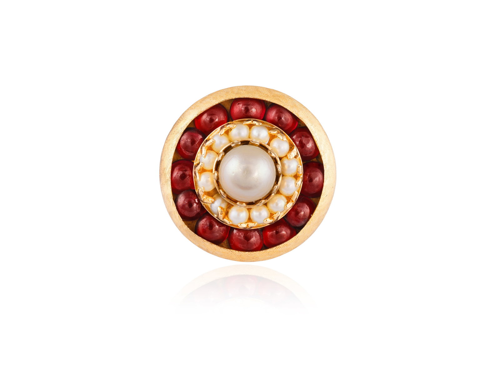 A CULTURED PEARL, GARNET AND SEED PEARL RING • Cultured pearl of cream tint, approx. 6.72mm (1 of 3)