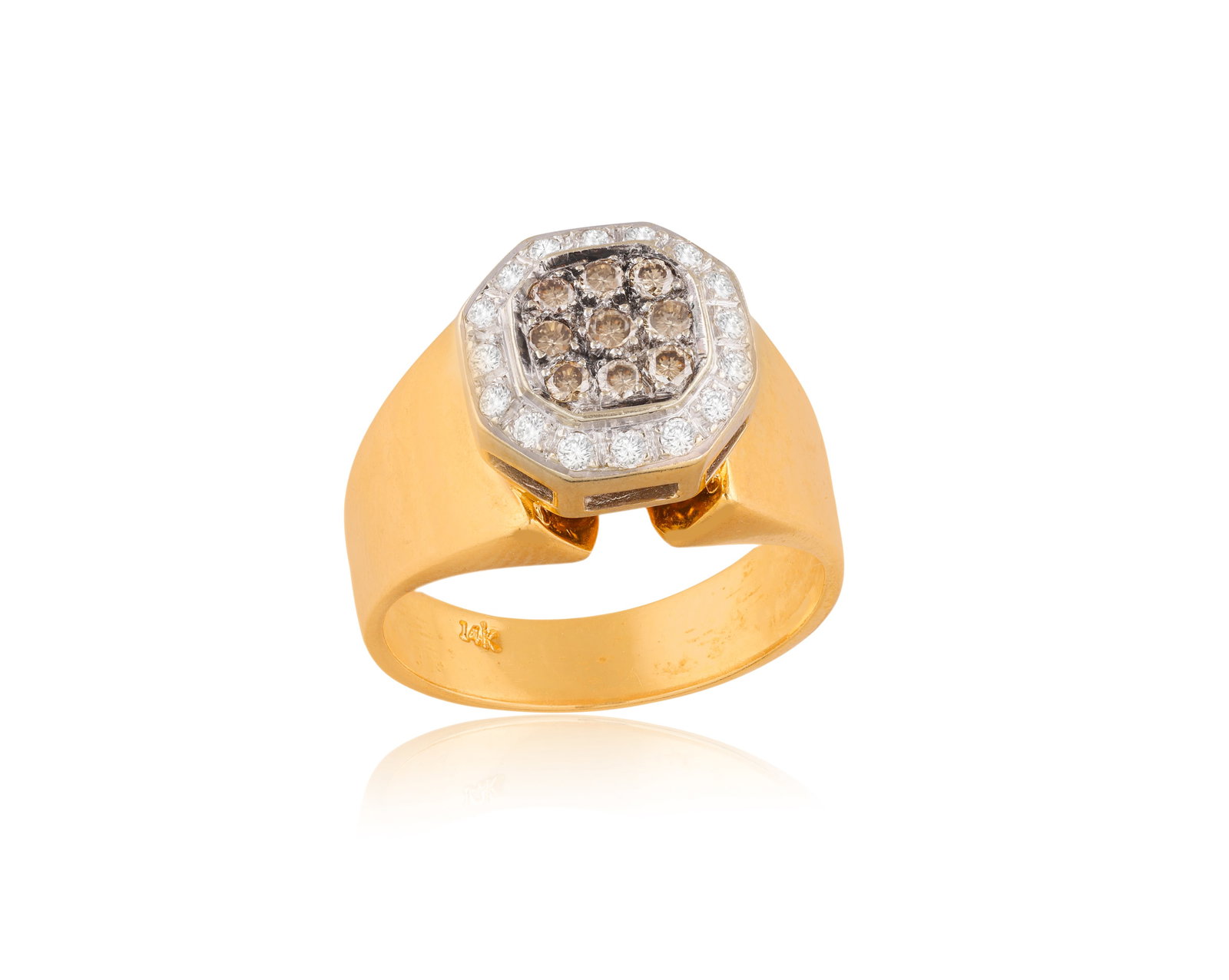 A DIAMOND RING • Brilliant-cut diamonds of colourless and brown tint • mounted in 14K (1 of 2)