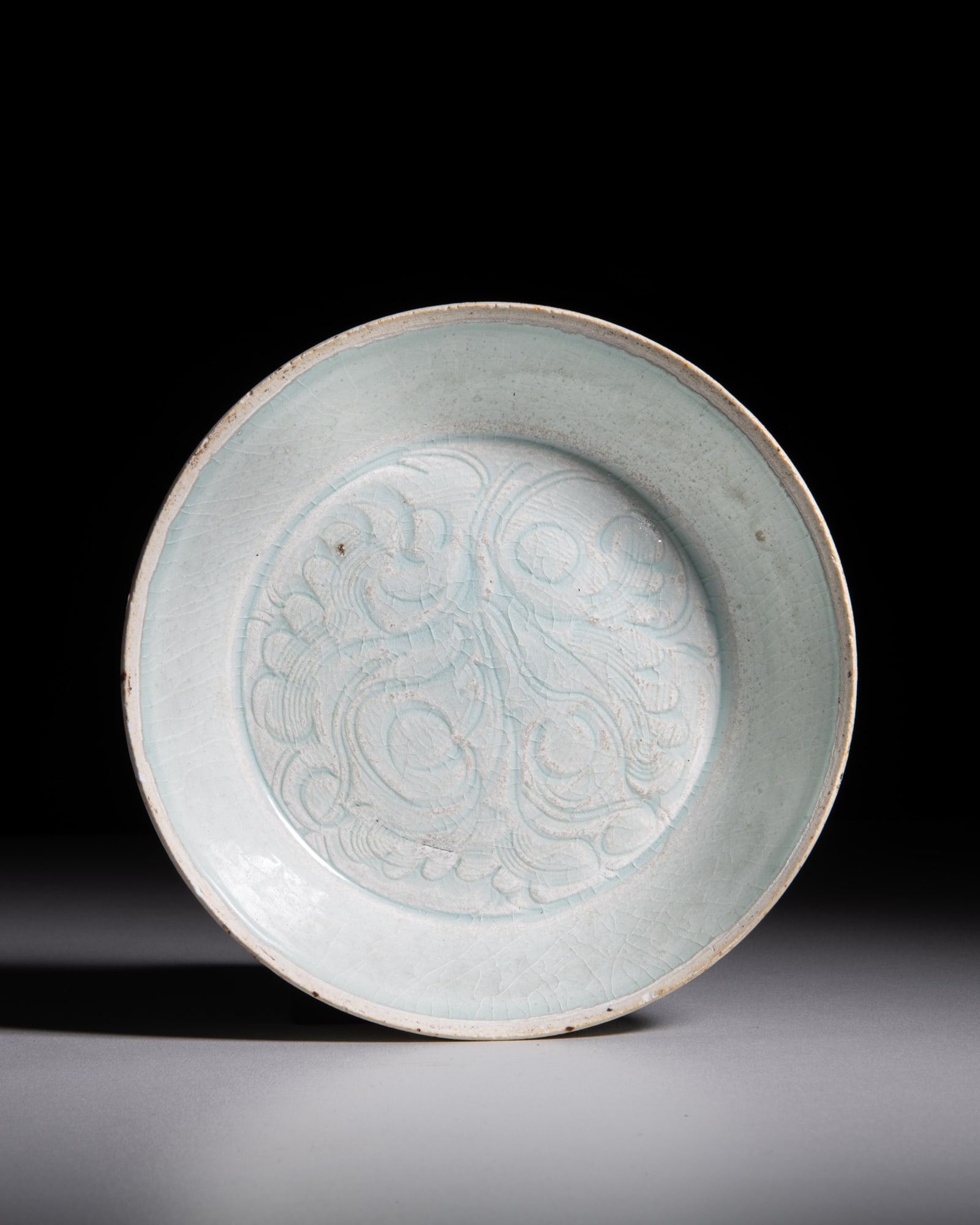 A QINGBAI 'CLASSICAL SCROLL' WASHER 宋代 湖田窑青白 (1 of 3)