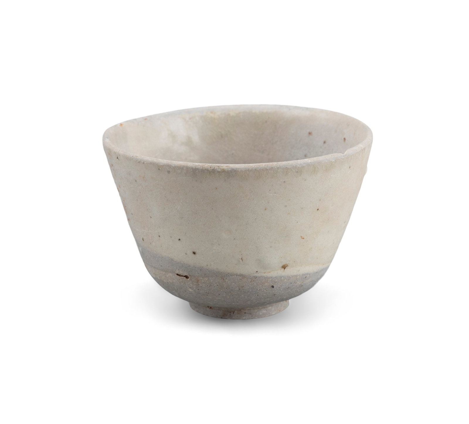 A WHITE GLAZED CUP 南北朝时期 白釉杯 China, (1 of 3)