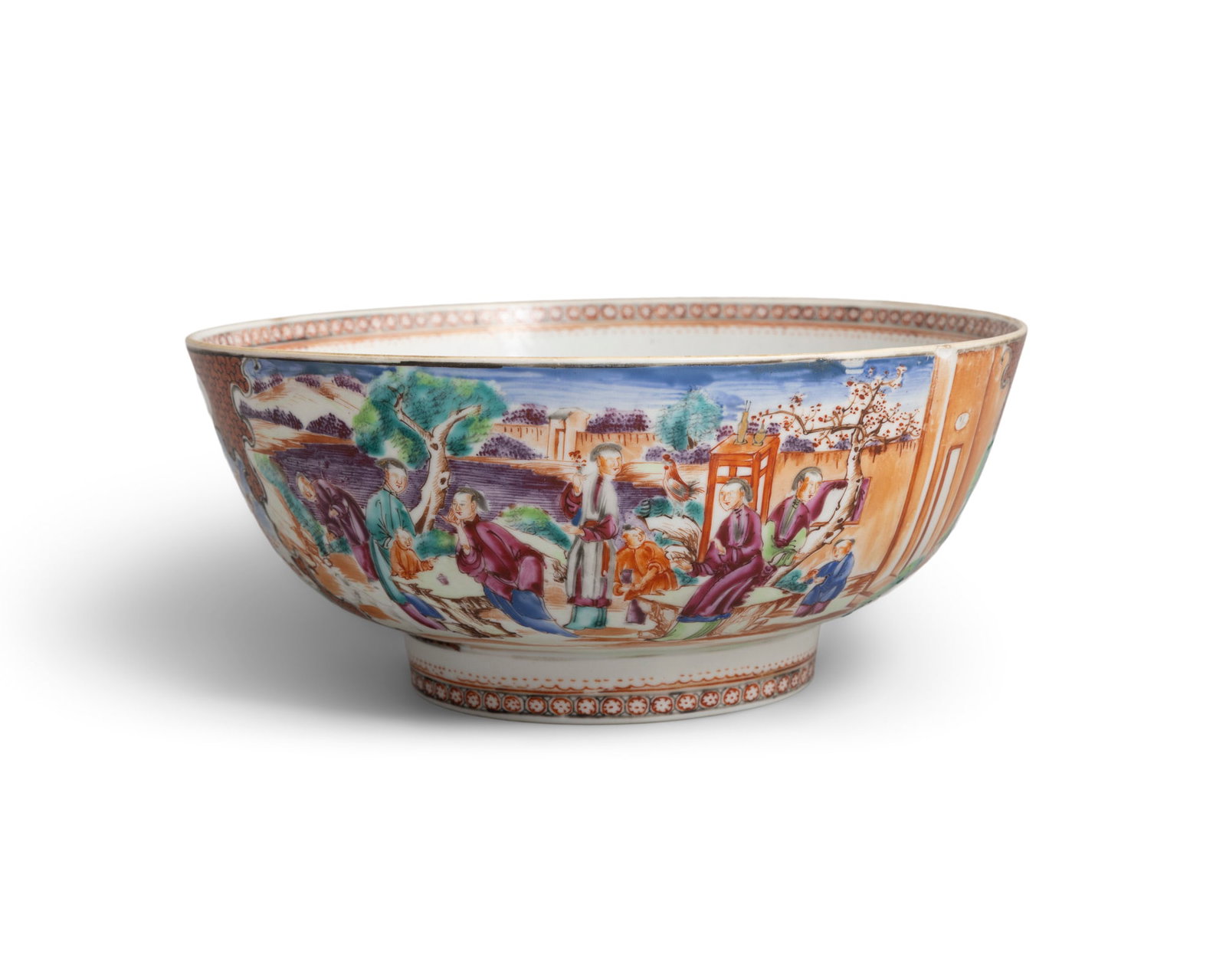 AN IMPORANT FAMILLE ROSE 'FIGURES' BOWL 清乾隆 粉彩开光 (1 of 6)