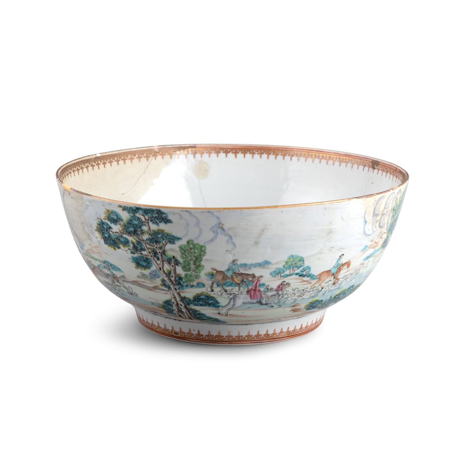 AN IMPORTANT FAMILLE ROSE 'HUNTING' PUNCH BOWL 清乾隆 粉彩描 (1 of 6)