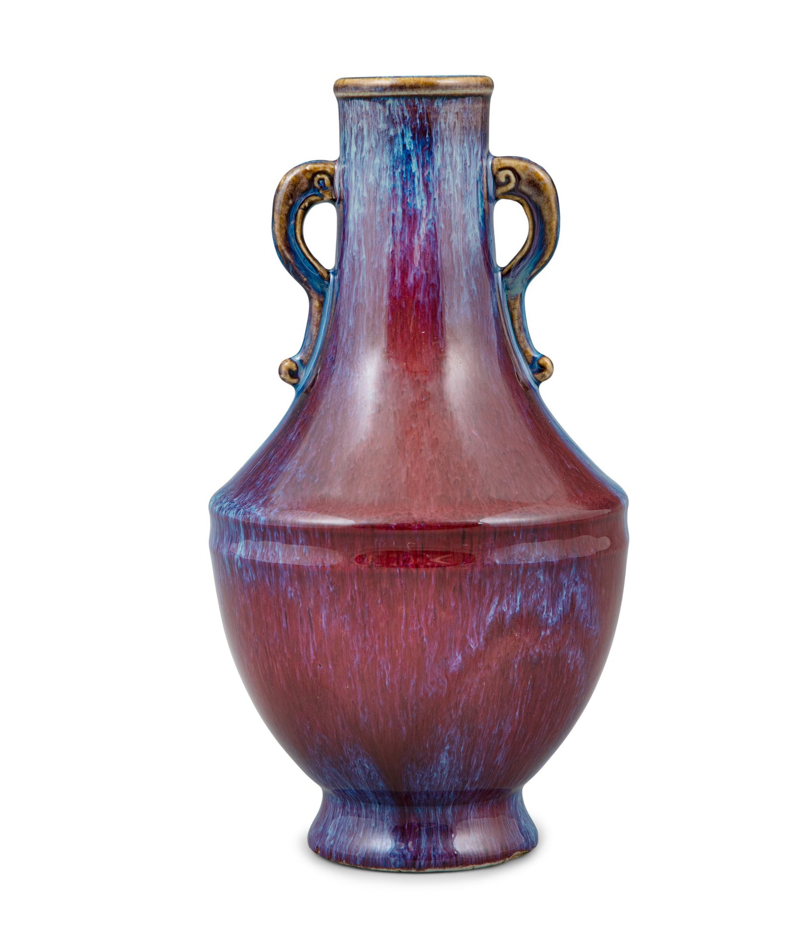 A FLAMBE HANDLED BOTTLE VASE WITH APOCRYPHAL MARK OF EMPEROR QIANLONG '大清乾: A FLAMBE HANDLED BOTTLE VASE WITH APOCRYPHAL MARK OF EMPEROR QIANLONG '大清乾隆年制'篆书款 窑变釉双耳尊 China,