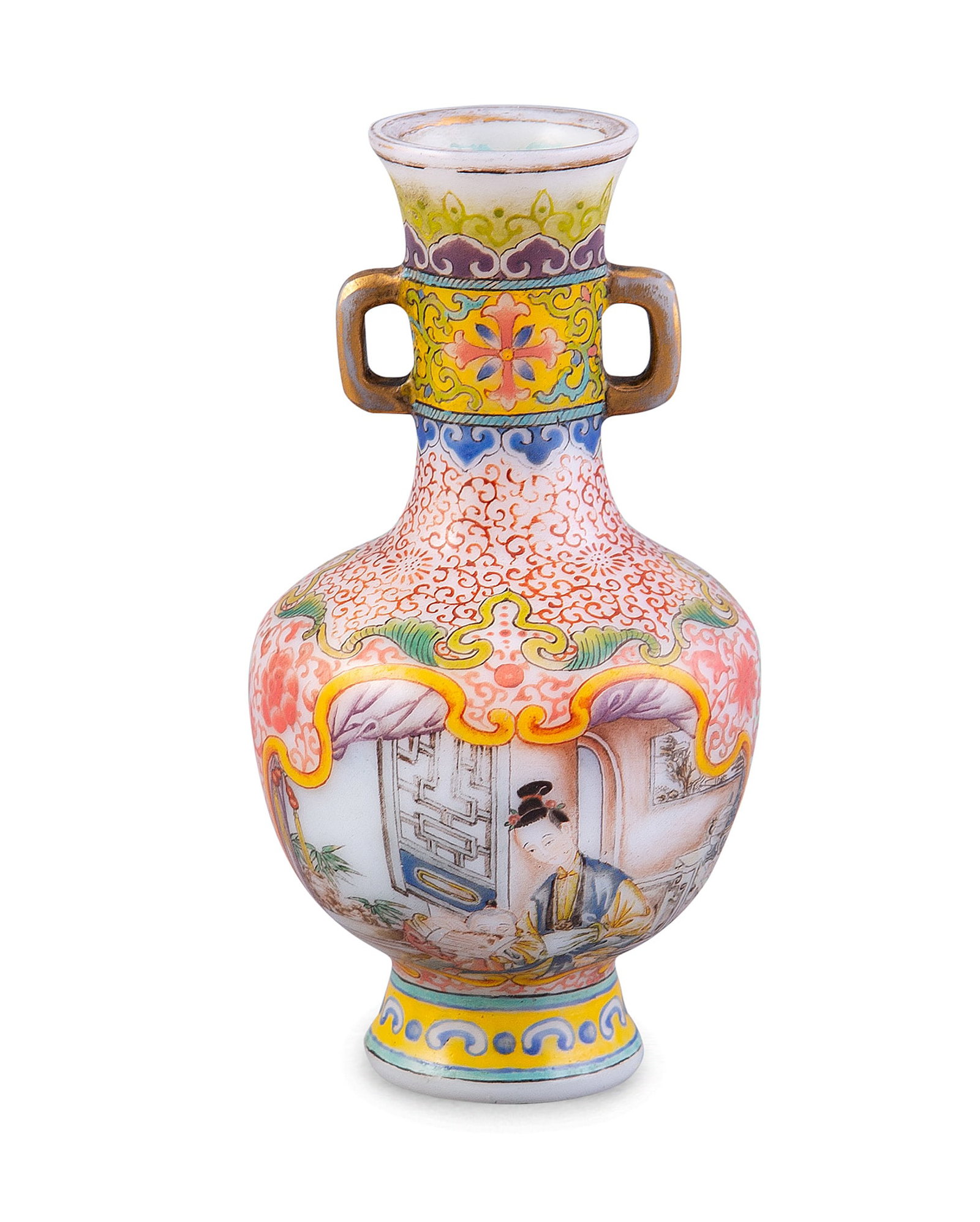 A RARE FAMILLE ROSE ENAMELLED GLASS MINIATURE 'HU' VASE 清代 料器黄: A RARE FAMILLE ROSE ENAMELLED GLASS MINIATURE 'HU' VASE 清代 料器黄地开光仕女小瓶 China, Qing dynasty delicately painted with a 