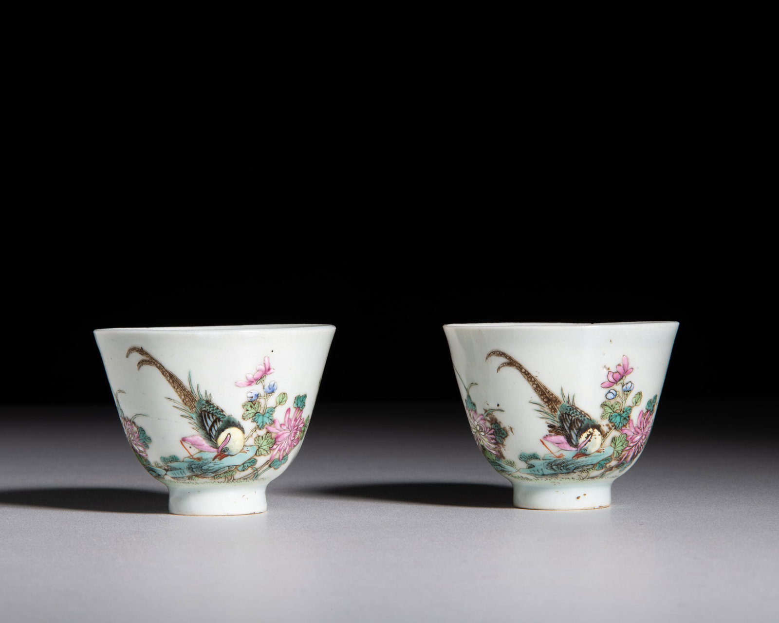 A PAIR OF FAMILLE ROSE 'PHEASANT AND CHRYSANTHEMUM' CUPS, MARK AND PERIOD GUANGXU 清光 (1 of 2)