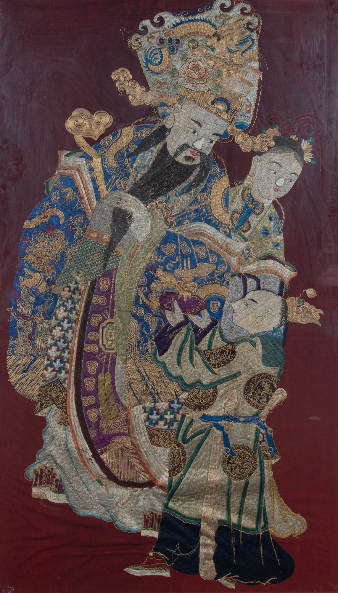 A LARGE PURPLE-GROUND 'GOD OF PROSPERITY' CAISHEN GILT THREAD SILK EMBROIDERY PANEL, FRAMED 清 (1 of 5)