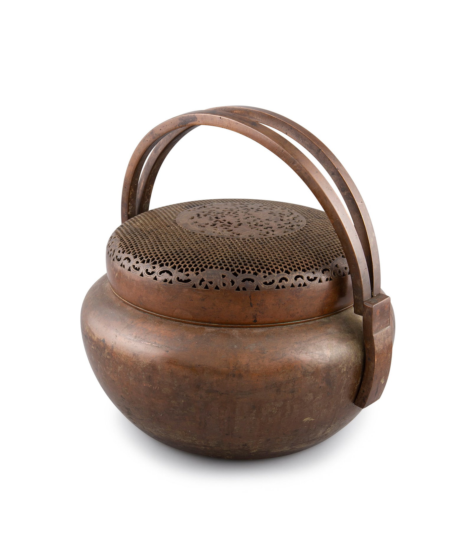 A BROWN PATINA COPPER HAND WARMER, MARKED 'CHEN WAN XING' 中国 陳万興: A BROWN PATINA COPPER HAND WARMER, MARKED 'CHEN WAN XING' 中国 陳万興制款 铜手炉 China With two mobile handles and with a lid entirely retic