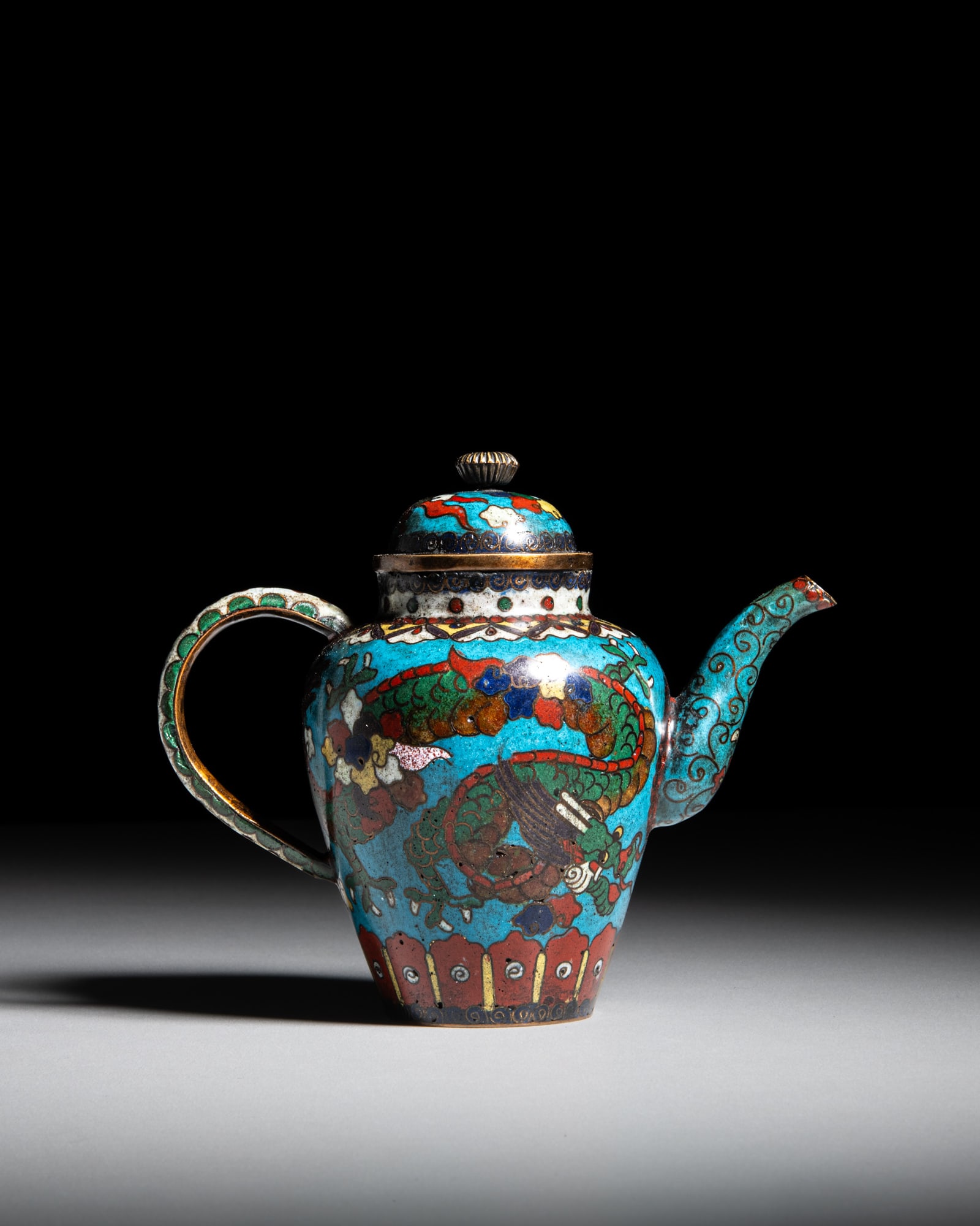 A CLOISONNÉ ENAMEL 'DRAGON' COPPER EWER 清代 铜胎掐丝 (1 of 3)