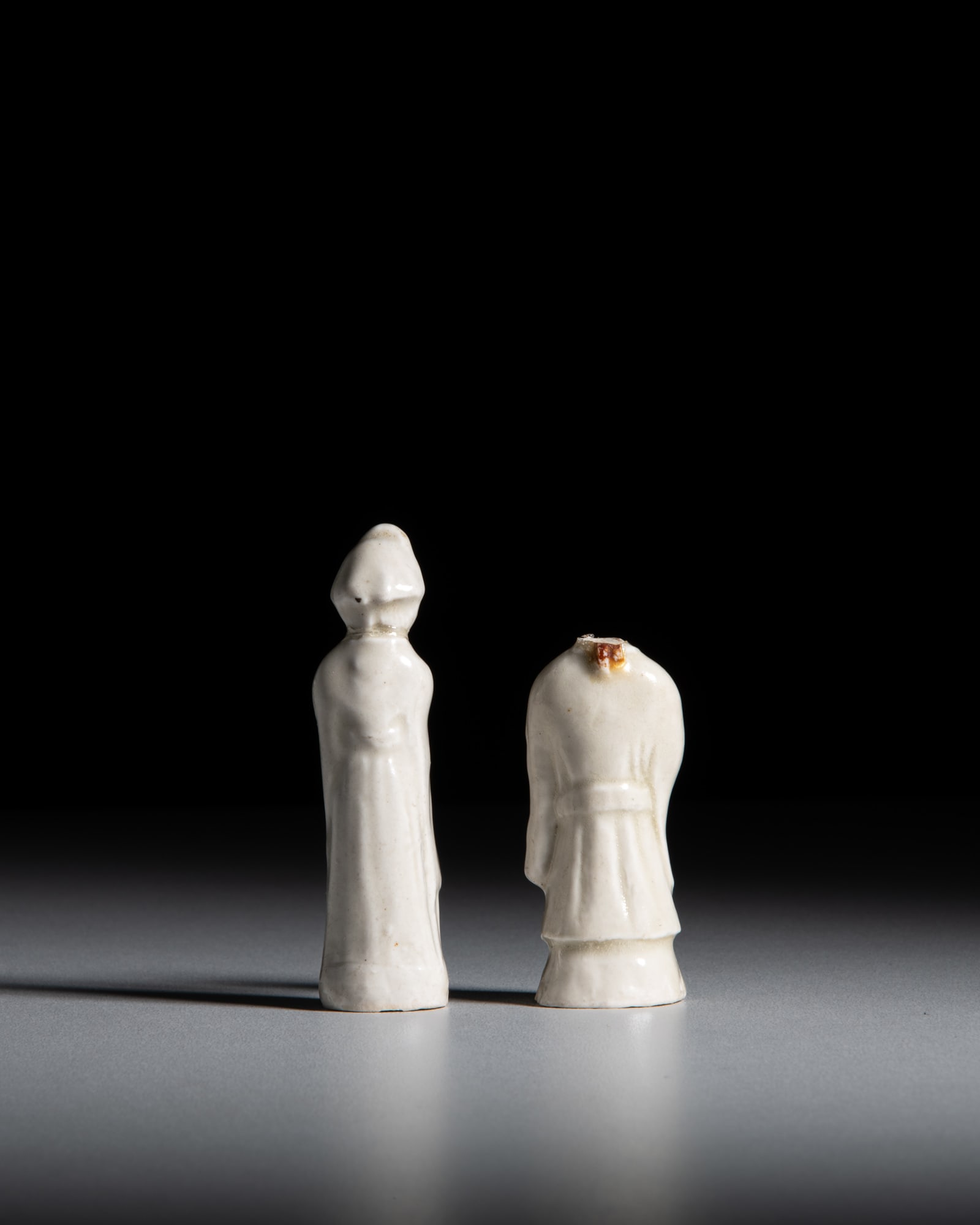 TWO DINGWARE FIGURES 宋代 定窑人物两件 China, - 2
