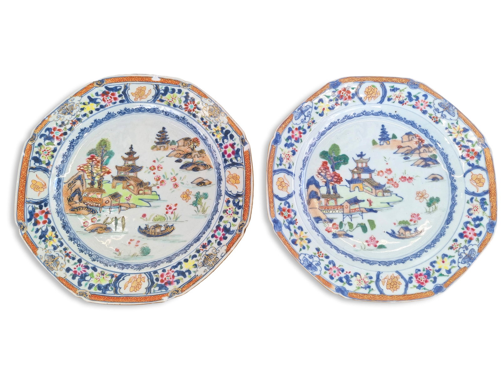 A PAIR OF FAMILLE ROSE 'LANDSCAPE' OCTAGONAL DISHES 18世纪 出口粉: A PAIR OF FAMILLE ROSE 'LANDSCAPE' OCTAGONAL DISHES 18世纪 出口粉彩山水纹八边盘一对 China, 18th century D.22cm ***PL
